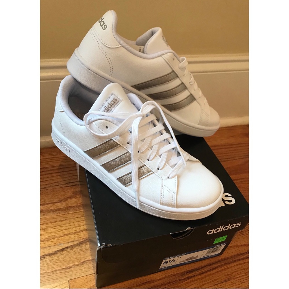 Grand Court Adidas - Platinum Metallic
